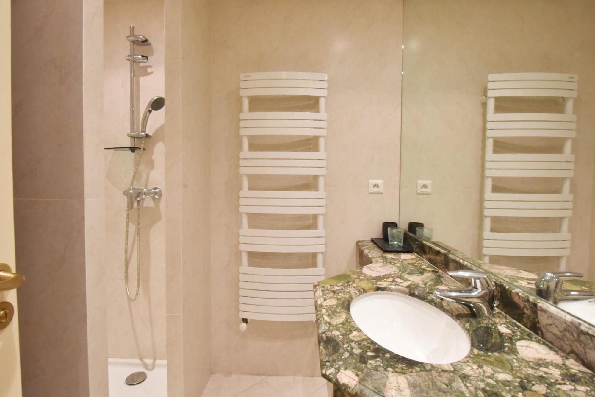 Close To Downtown Cannes Swimming Pool And Sea View المظهر الخارجي الصورة